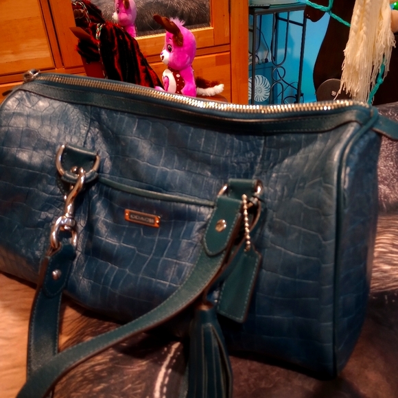 Teal blue Coach medium handbag - Picture 2 of 15